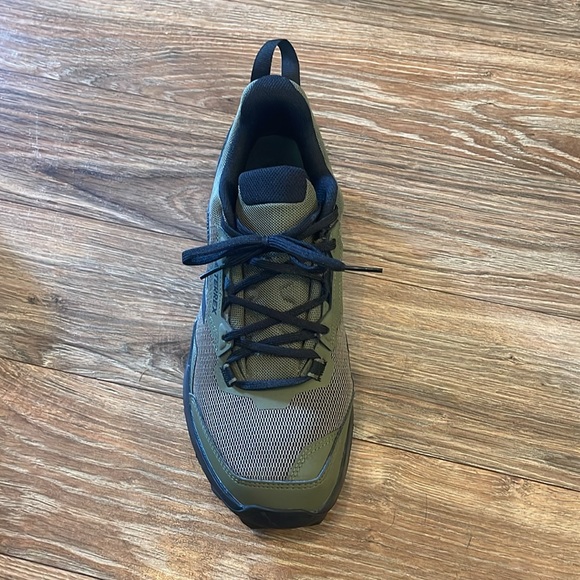 Adidas Terrex - Picture 4 of 10